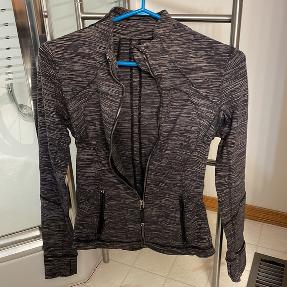 LULULEMON grey zip up - Picture 3 of 3